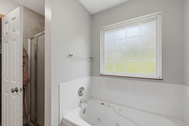 307 SW 13th Street, Oak Grove, MO 64075
