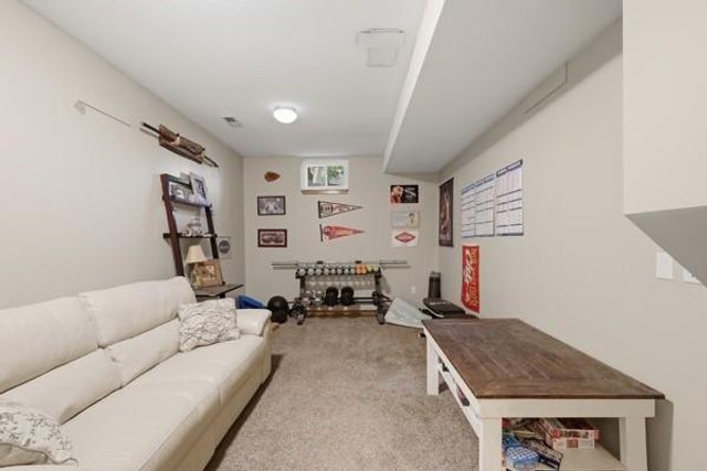 307 SW 13th Street, Oak Grove, MO 64075