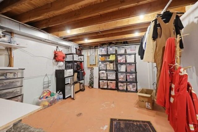 307 SW 13th Street, Oak Grove, MO 64075