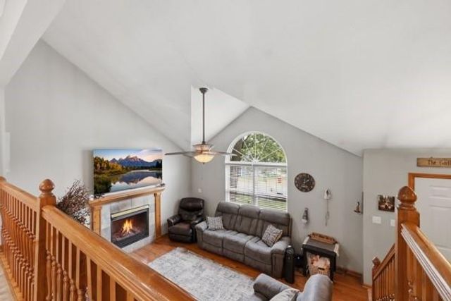 307 SW 13th Street, Oak Grove, MO 64075