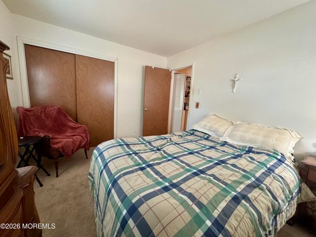 67 Carlisle Road, Toms River, NJ 08757