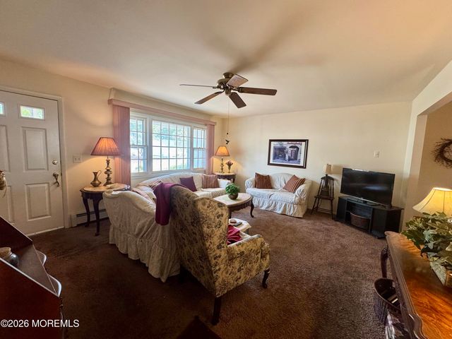 67 Carlisle Road, Toms River, NJ 08757