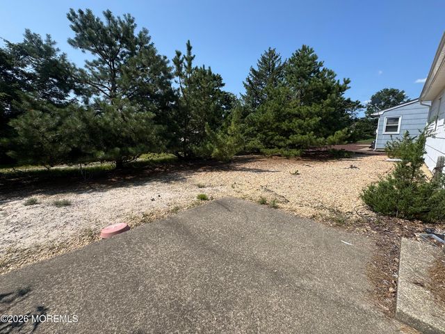 67 Carlisle Road, Toms River, NJ 08757