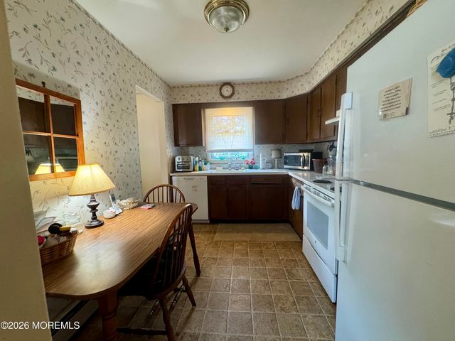 67 Carlisle Road, Toms River, NJ 08757