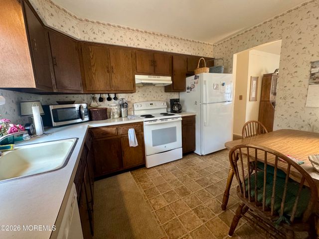 67 Carlisle Road, Toms River, NJ 08757
