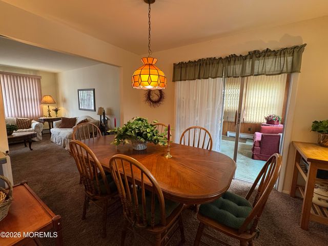 67 Carlisle Road, Toms River, NJ 08757
