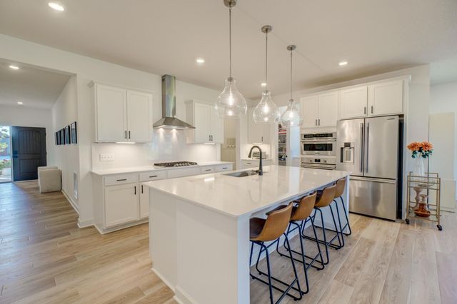 11404 Kings Court N, Lake Elmo, MN 55042