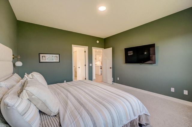 11404 Kings Court N, Lake Elmo, MN 55042