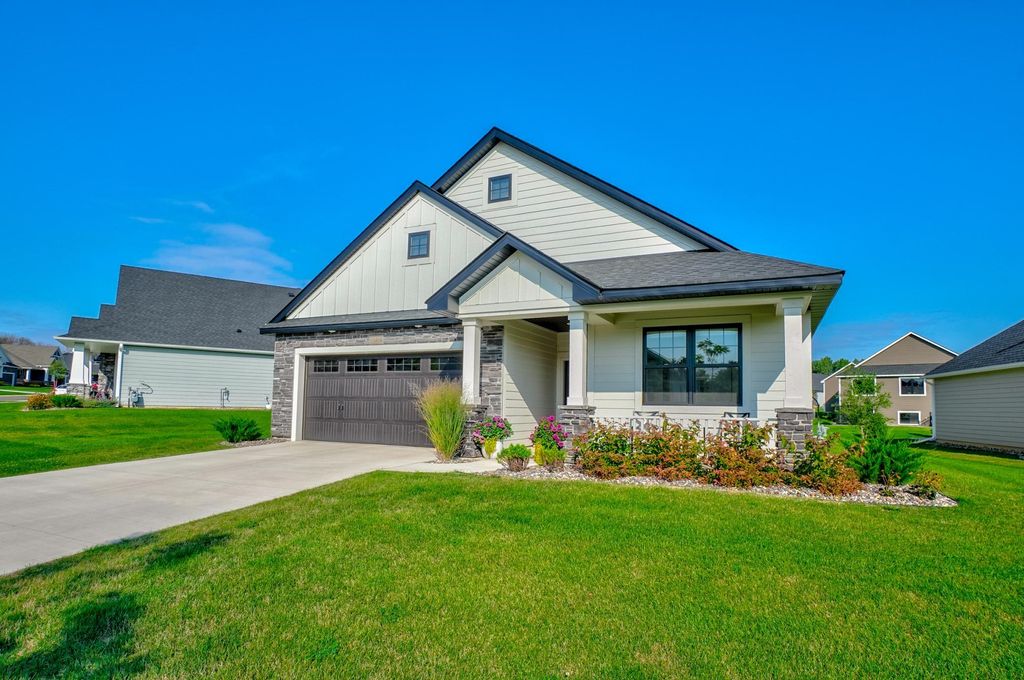 11404 Kings Court N, Lake Elmo, MN 55042 — exterior