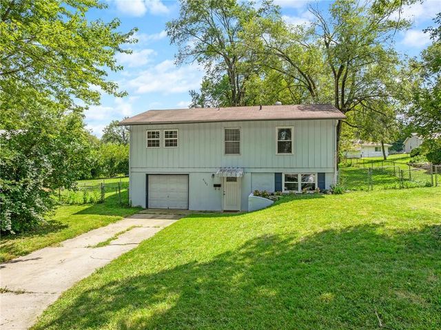 6103 E 152nd Street, Grandview, MO 64030