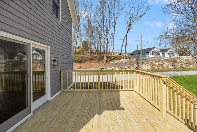 2 Birch Street, Tiverton, RI 02878
