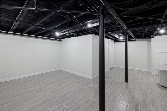 2 Birch Street, Tiverton, RI 02878