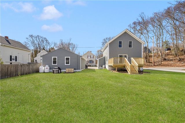 2 Birch Street, Tiverton, RI 02878