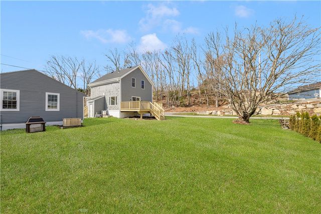 2 Birch Street, Tiverton, RI 02878
