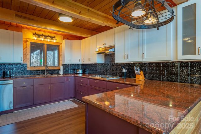 2338 El Miner Drive, Mars Hill, NC 28754