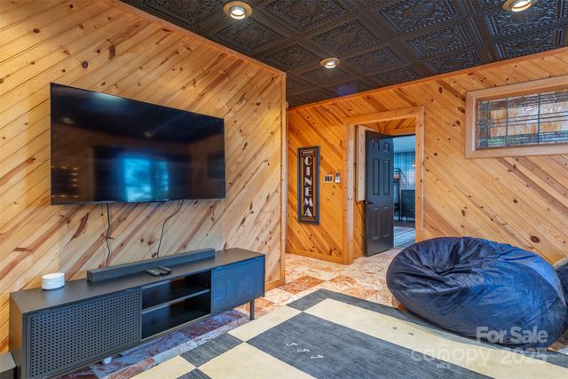 2338 El Miner Drive, Mars Hill, NC 28754