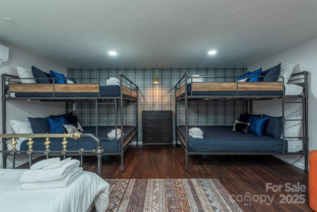 2338 El Miner Drive, Mars Hill, NC 28754