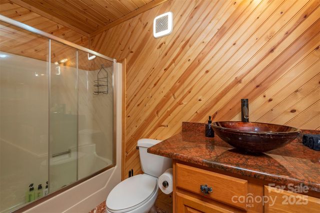 2338 El Miner Drive, Mars Hill, NC 28754