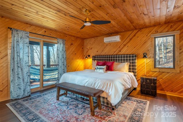 2338 El Miner Drive, Mars Hill, NC 28754