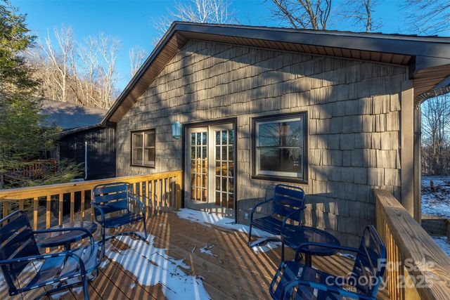 2338 El Miner Drive, Mars Hill, NC 28754