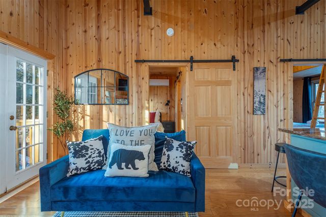 2338 El Miner Drive, Mars Hill, NC 28754