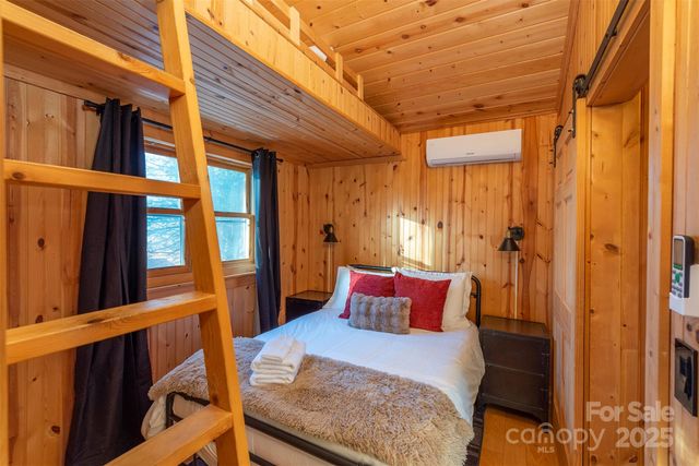 2338 El Miner Drive, Mars Hill, NC 28754