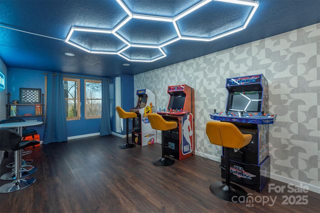 2338 El Miner Drive, Mars Hill, NC 28754