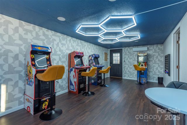 2338 El Miner Drive, Mars Hill, NC 28754