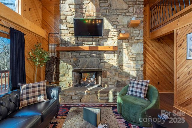 2338 El Miner Drive, Mars Hill, NC 28754