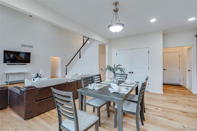 343 Amelia Circle, South Lyon, MI 48178
