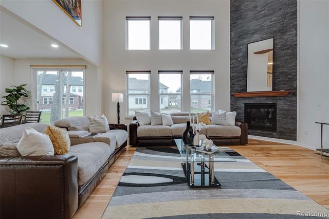 343 Amelia Circle, South Lyon, MI 48178