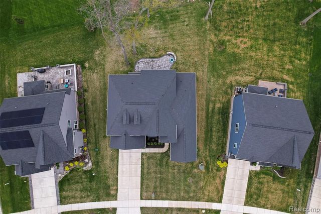 343 Amelia Circle, South Lyon, MI 48178