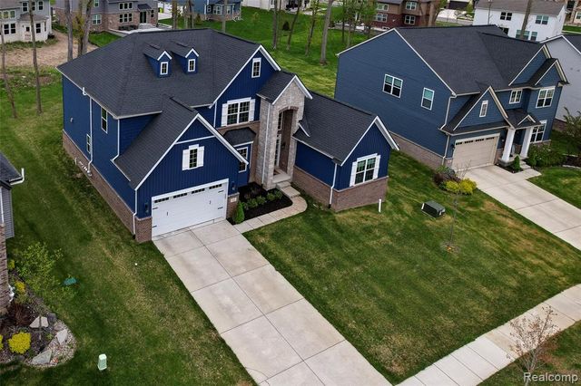 343 Amelia Circle, South Lyon, MI 48178