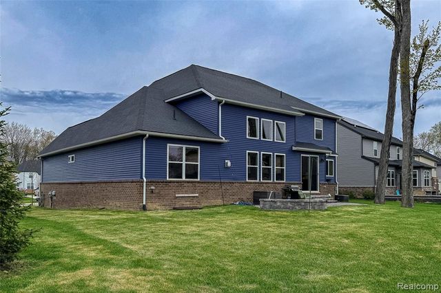 343 Amelia Circle, South Lyon, MI 48178