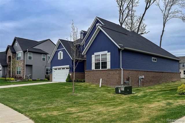 343 Amelia Circle, South Lyon, MI 48178