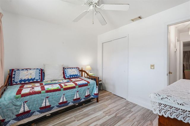 9920 DAFFODIL 52, Pinellas Park, FL 33782