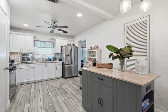 9920 DAFFODIL 52, Pinellas Park, FL 33782