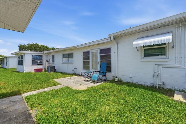 9920 DAFFODIL 52, Pinellas Park, FL 33782