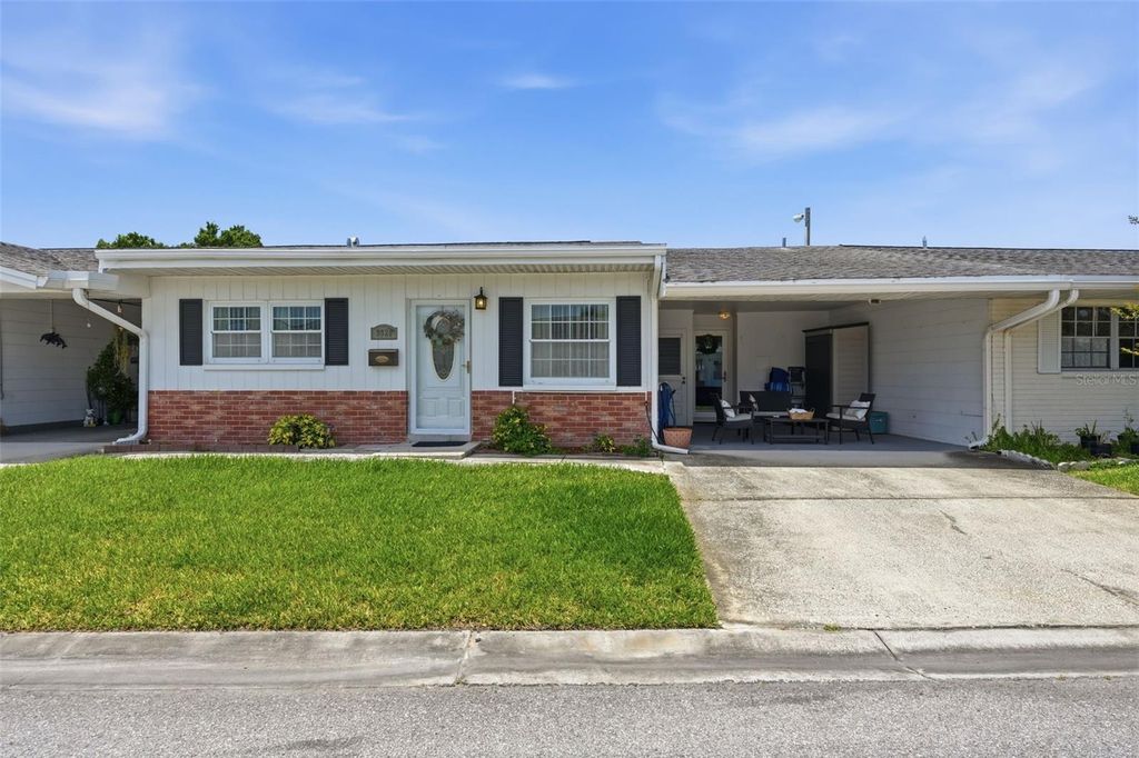 9920 DAFFODIL 52, Pinellas Park, FL 33782