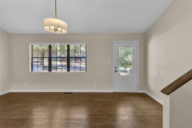 631 Brighton Drive NW, Lawrenceville, GA 30043