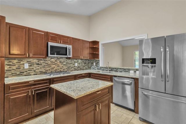 631 Brighton Drive NW, Lawrenceville, GA 30043