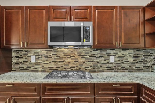 631 Brighton Drive NW, Lawrenceville, GA 30043