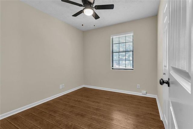 631 Brighton Drive NW, Lawrenceville, GA 30043
