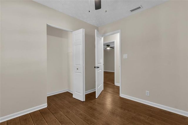 631 Brighton Drive NW, Lawrenceville, GA 30043