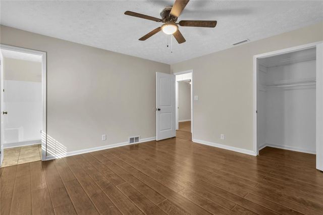 631 Brighton Drive NW, Lawrenceville, GA 30043