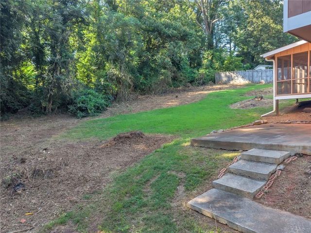 631 Brighton Drive NW, Lawrenceville, GA 30043
