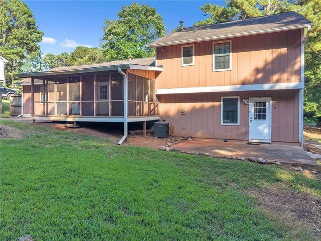 631 Brighton Drive NW, Lawrenceville, GA 30043