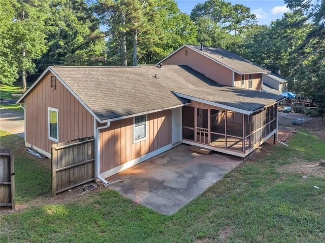 631 Brighton Drive NW, Lawrenceville, GA 30043