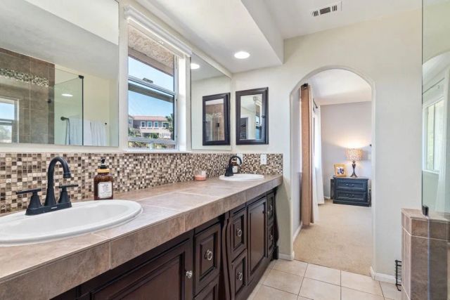 40575 Calle Fiesta, Temecula, CA 92591