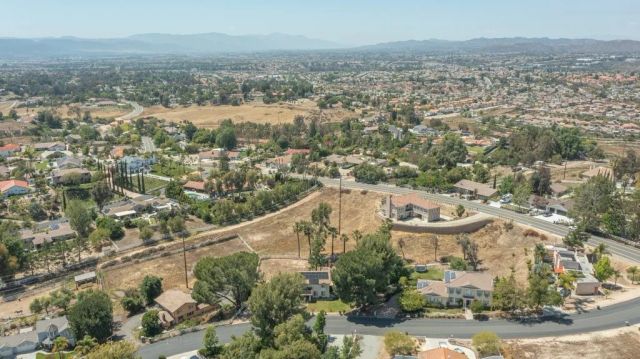 40575 Calle Fiesta, Temecula, CA 92591